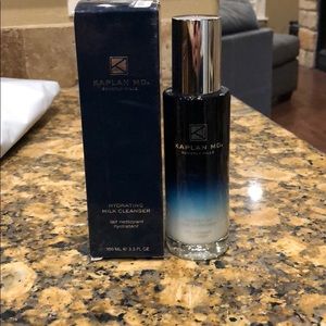 Kaplan MD Beverly Hills Hydrating Milk Cleanser